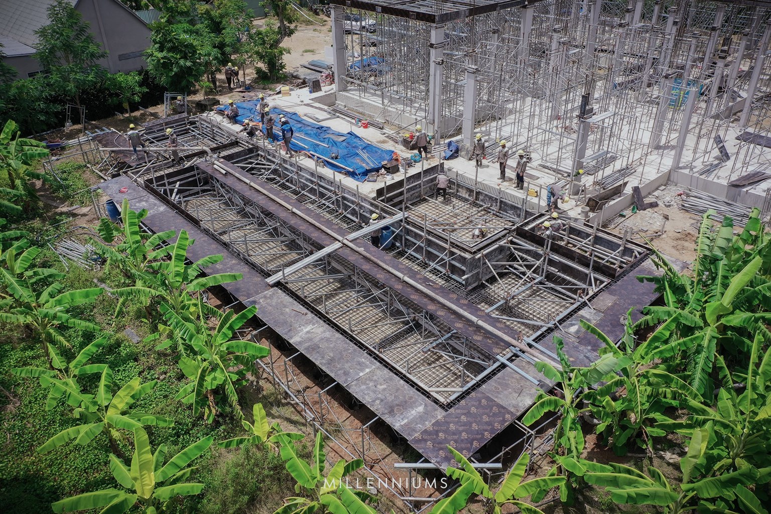 Pouring Concrete for The Tropical Villa Swimming Pool (4)3